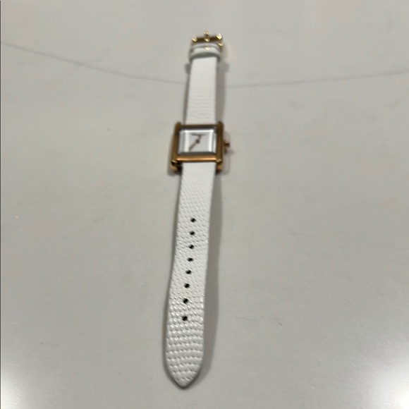 Salvatore Ferragamo Elegant White Leather Women's Watch, NWOT,never used. - Picture 1 of 4